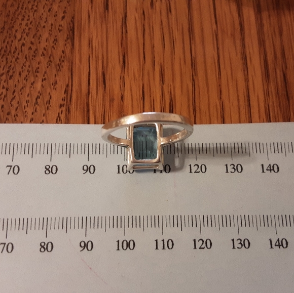 VINTAGE 925 SOLID STERLING, GENUINE 6CT. EMERALD CUT BLUE TOPAZ RING, SIZE 8 - Picture 15 of 17